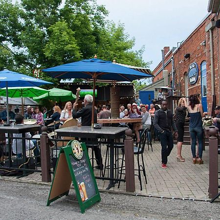 The Harbourfront Inn Sainte-Catherine エクステリア 写真