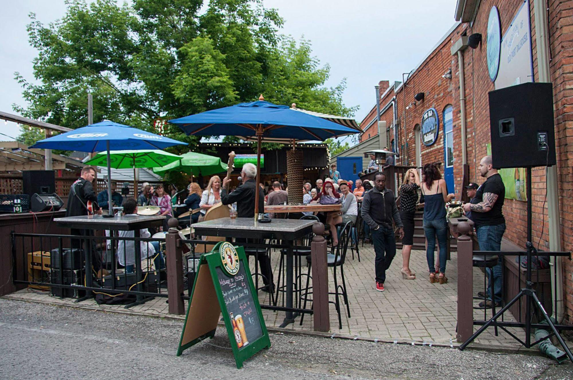 The Harbourfront Inn Sainte-Catherine エクステリア 写真
